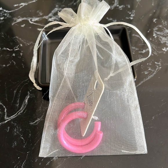 💎💖Lovisa Timeless Enamel Coated Pink Hoop Earrings-NWT - Picture 14 of 14